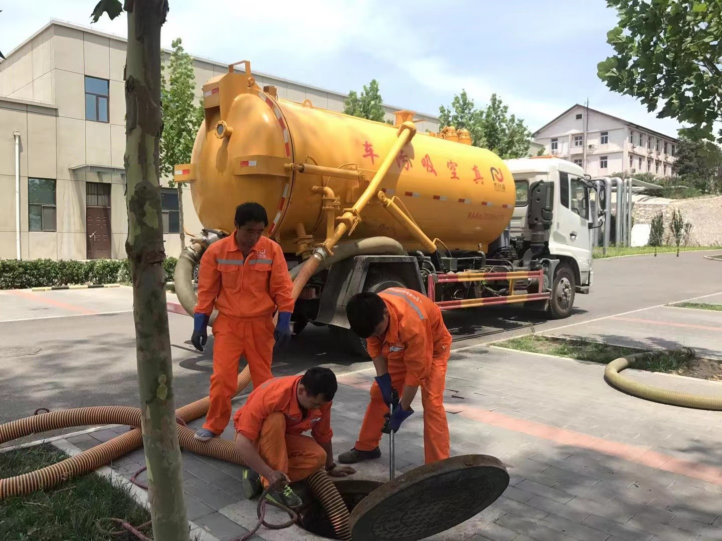 望江化粪池清理与5-8吨吸粪车施工效率分析